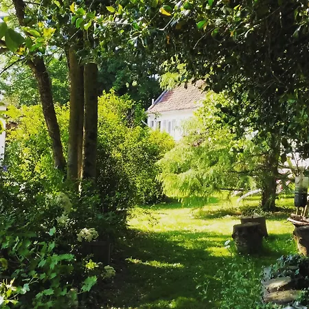 Le Clos De *